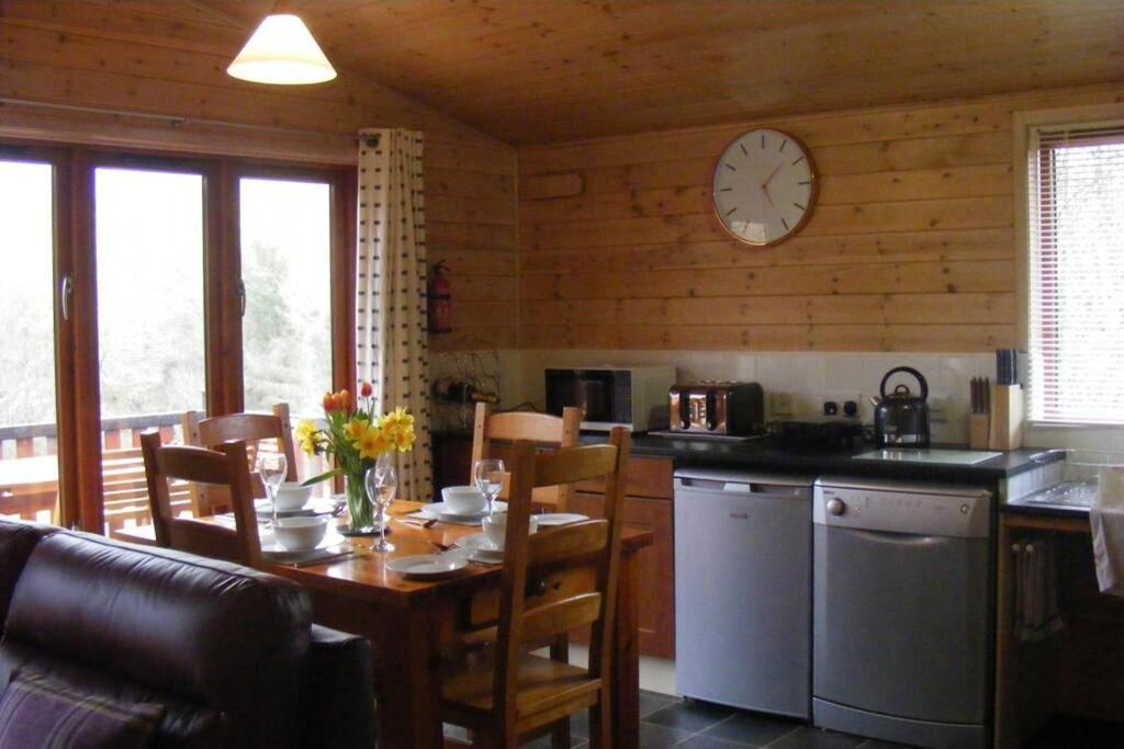 Glas Doire Lodge, Glen Roy Nature Reserve Roybridge Exterior photo